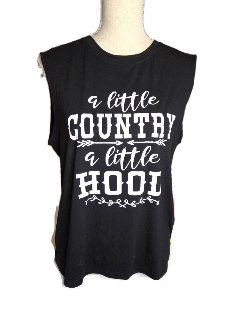 Women's Large Black Sleeveless Little Country, Little Hood Graphic Tee Tank Top